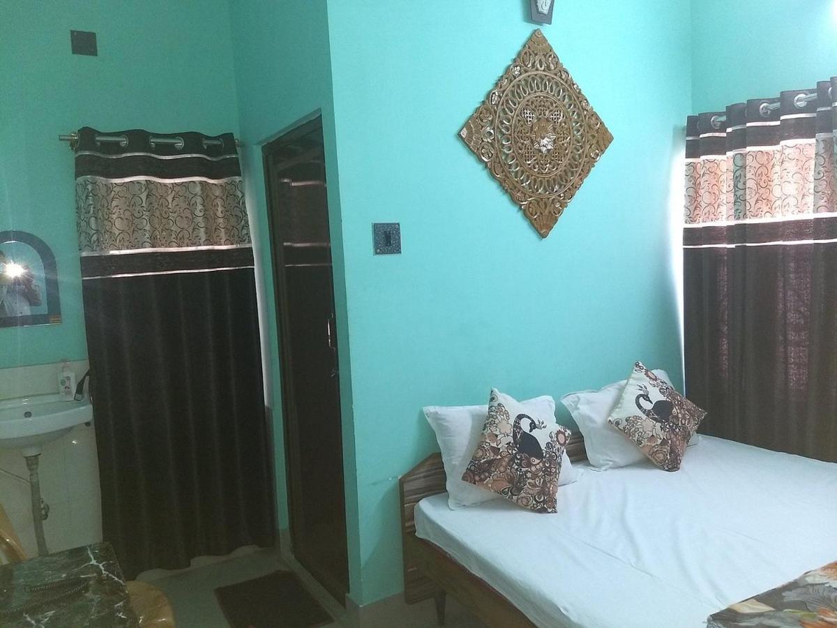כלכותה Hotel Royale מראה חיצוני תמונה